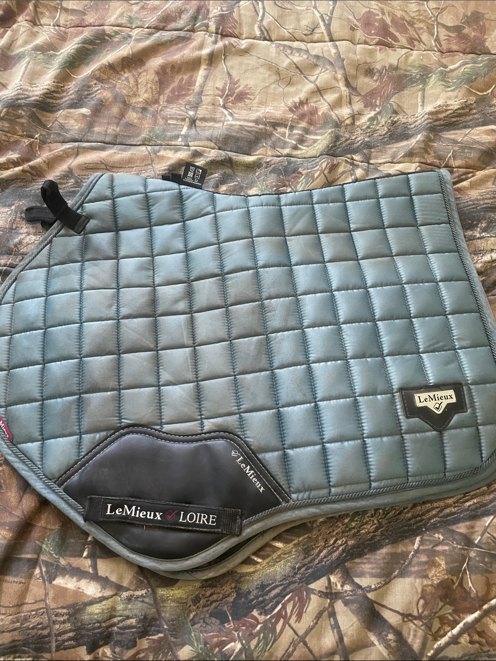 LeMieux Loire Large Ice Blue Close Contact Pad